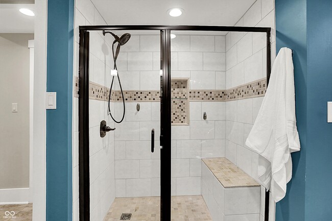 Building Photo - 140 N Main St