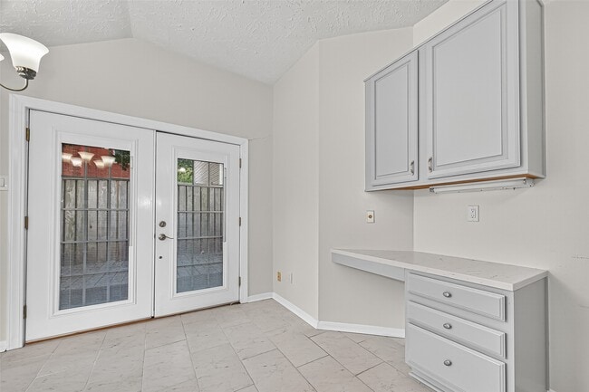 Building Photo - 14115 Withersdale Dr