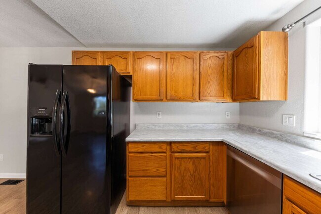 Building Photo - Updated 3 bedroom home with garage
