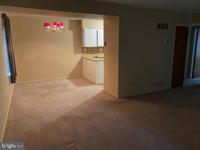 Building Photo - 2-7 Aspen Way