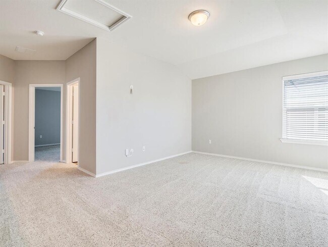 Building Photo - 9011 Pin Brush Dr