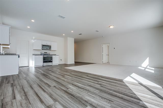 Building Photo - 2621 Silver Leaf Ln