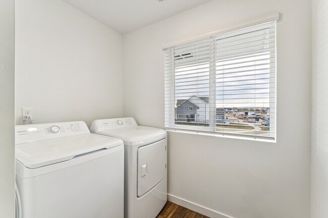 Building Photo - 8276 W Grey Alder Dr