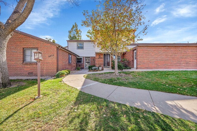 Primary Photo - $2,500.00, 2-bed, 2.5 bath located in Denver.