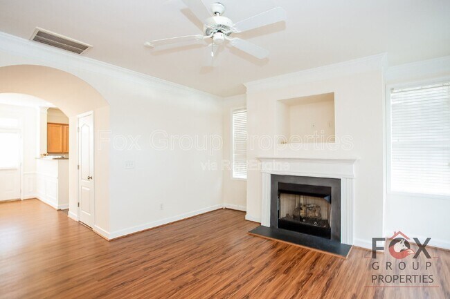 Building Photo - 8602 Beaver Creek Dr