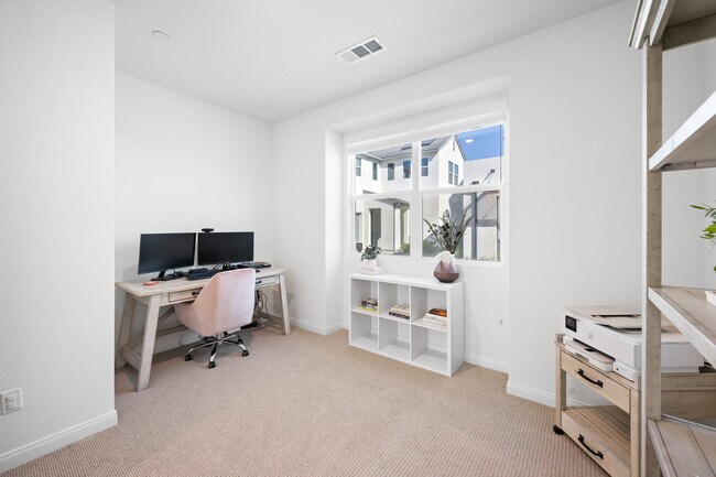 Building Photo - 1712 Whitmore Loop