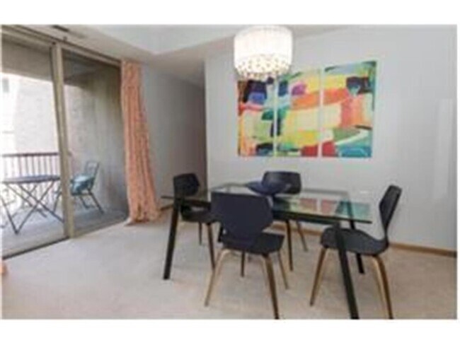 Building Photo - 575 N 1st St