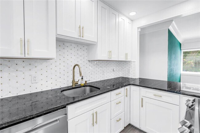 Building Photo - 3301 43rd St