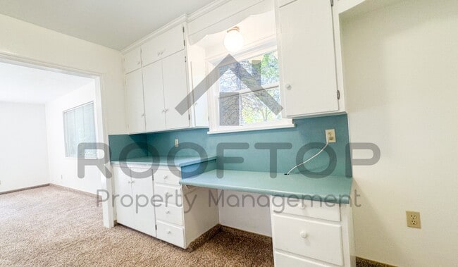 Building Photo - 206 N 200 E