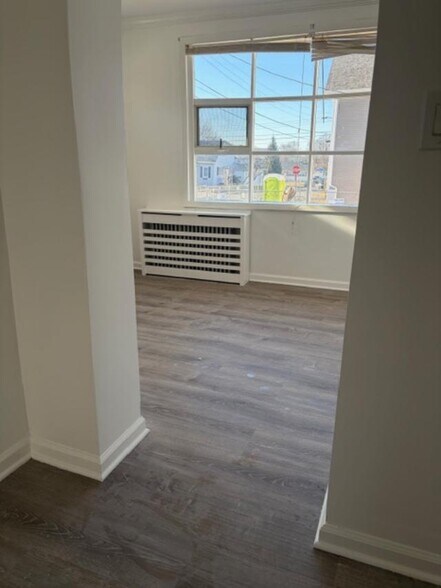 Building Photo - 410 Highland St