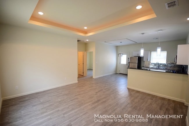 Building Photo - Medical Ridge Apartments