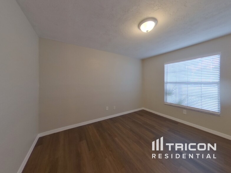Building Photo - 483 Spruceview Dr
