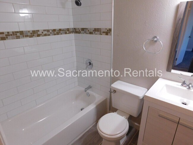 Building Photo - 2 br, 1 bath House - 1497 Janrick Ave