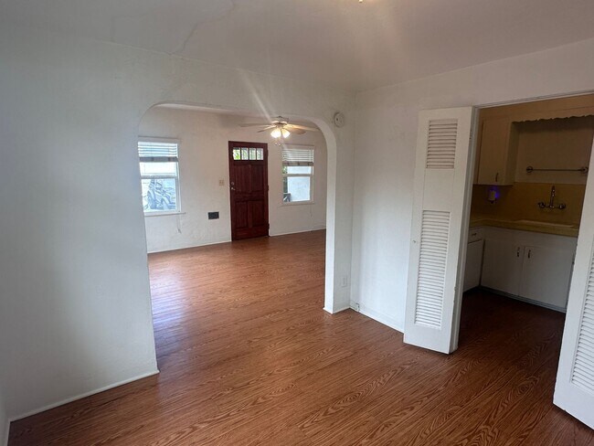 Building Photo - Kansas Street Duplex