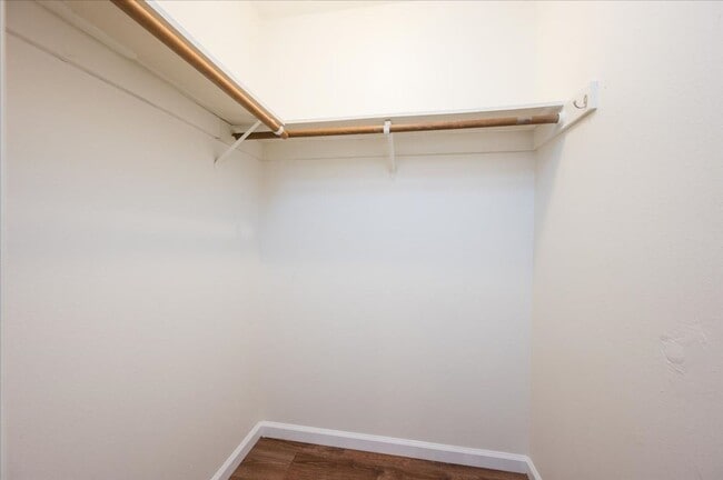 Building Photo - Charming Furnished Studio
