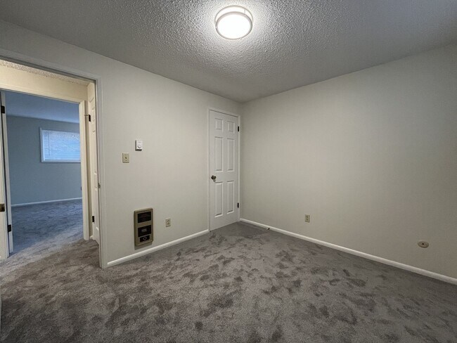 Building Photo - Bright 2-Bedroom Home with Open Living Area & Spacious Bedrooms