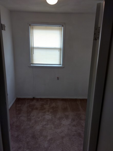 Bedroom 3 - 828 Maury Ave