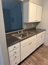 Building Photo - Pine Street Terrace