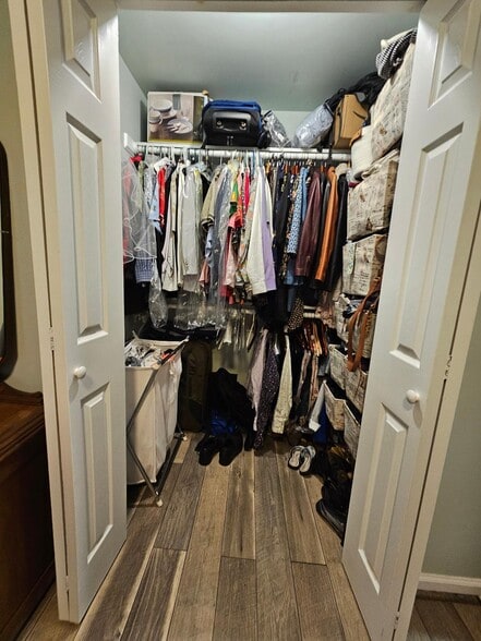 Large Closet - 1843 Lamont St NW