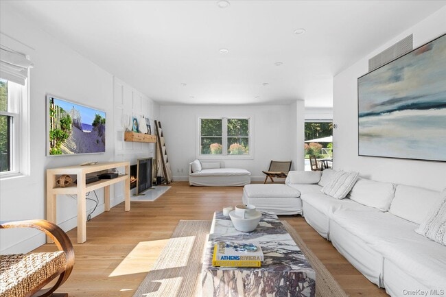 Building Photo - 805 Kayleighs Ct