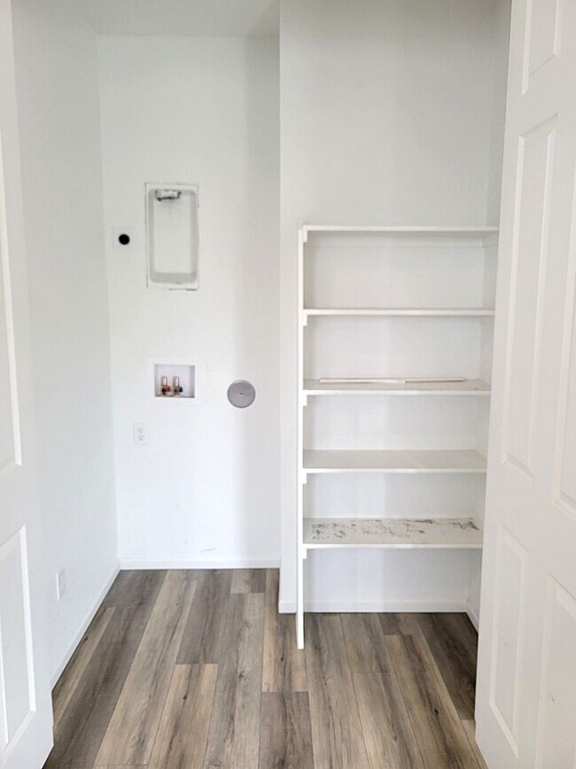 Building Photo - ALL PROSPECTIVE TENANTS MUST SUBMIT A $58 ...