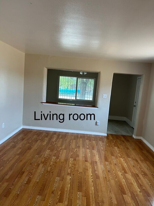 Building Photo - 2534 Cagua Dr NE