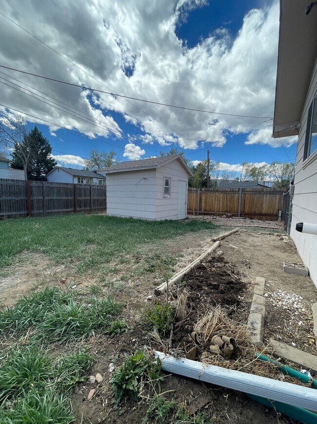 Building Photo - 3113 De Cortez St