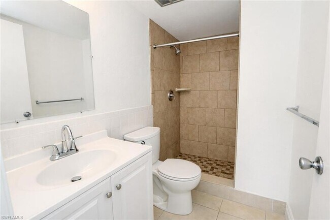 Building Photo - 2828 Jackson St