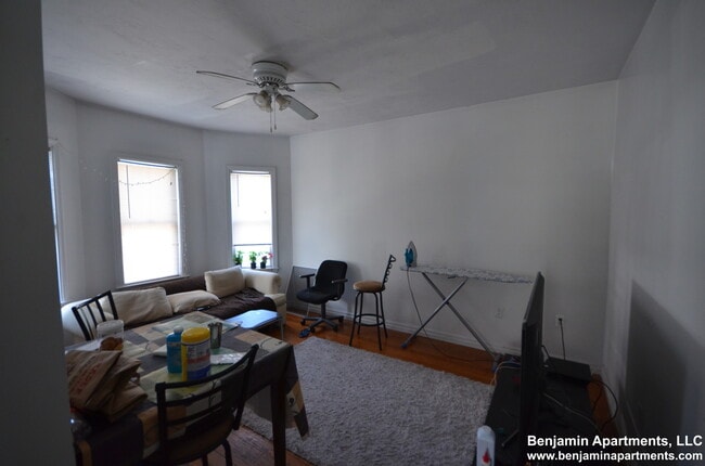 Building Photo - 26 Haskell St