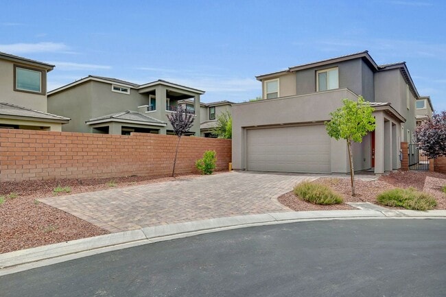 Primary Photo - Summerlin gated community 4 bedroom 3 baths