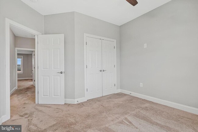 Building Photo - 947 Rye Dr