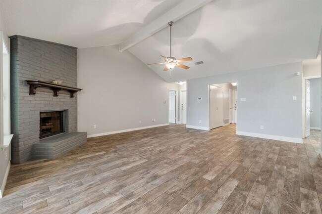 Building Photo - 7501 Whistlestop Dr