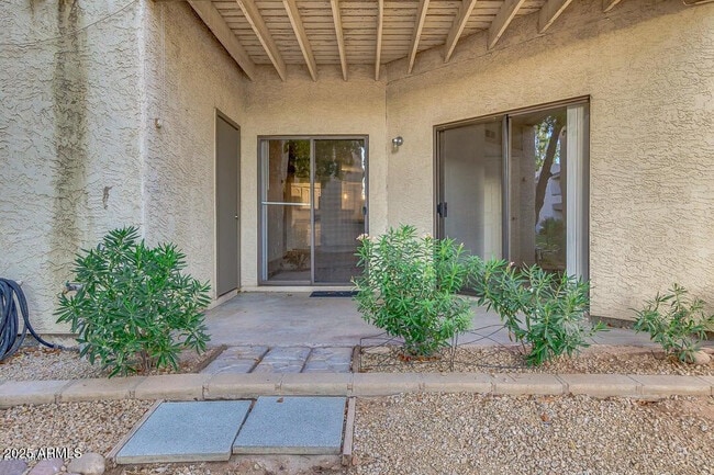 Building Photo - 1287 N Alma School Rd