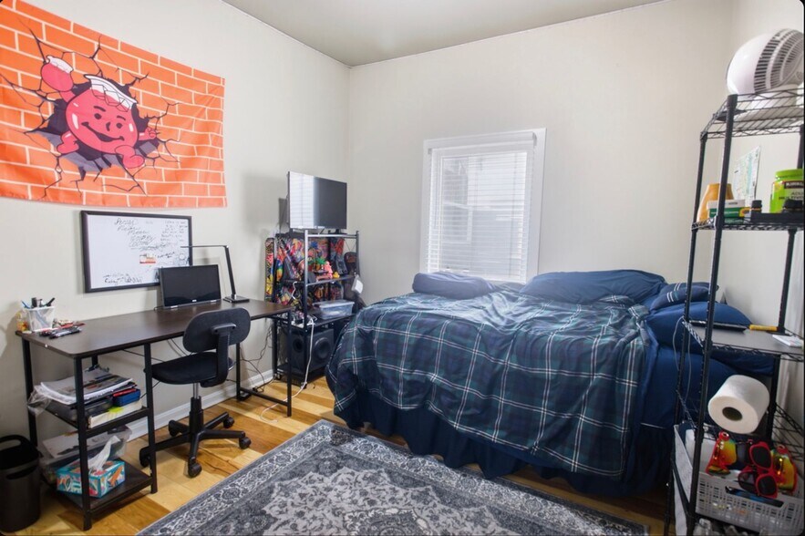 Building Photo - 228 W McMillan St