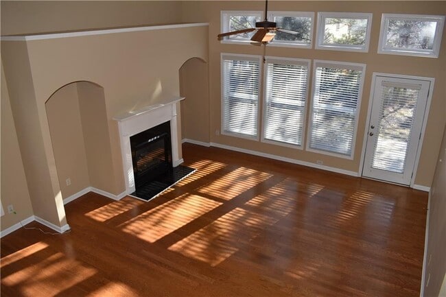 Building Photo - 2320 Harvest Ridge Cir NE