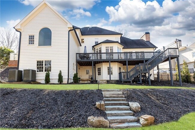 Building Photo - 9360 Nesbit Lakes Dr