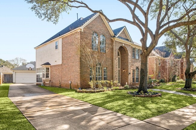 Building Photo - 5007 Cambridge St