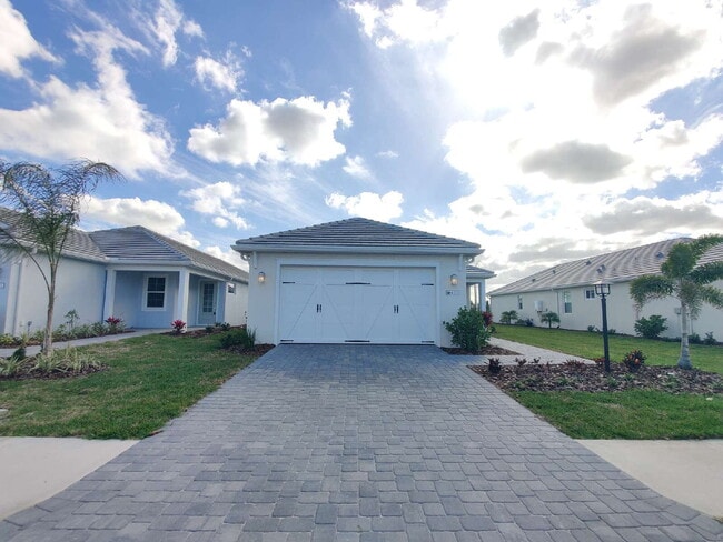 Building Photo - 8173 Sternway Rd