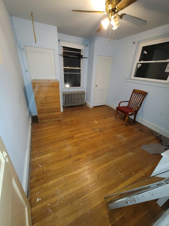 Building Photo - 429 S 3rd St
