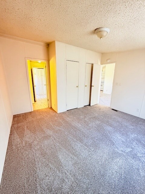 Building Photo - HOUSE FOR RENT