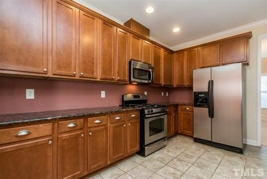 Building Photo - 711 Keystone Park Dr
