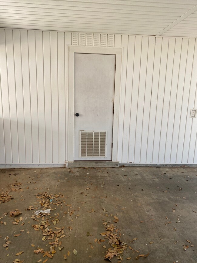 Detached Utility/Laundry Room - 2312 Bienville Dr