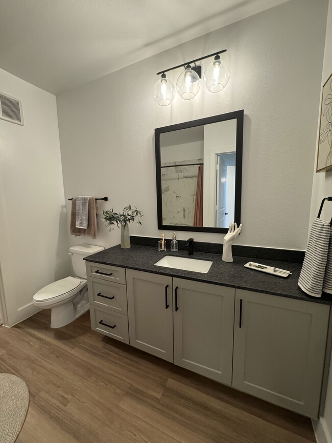 Building Photo - 3701 Raven Trl