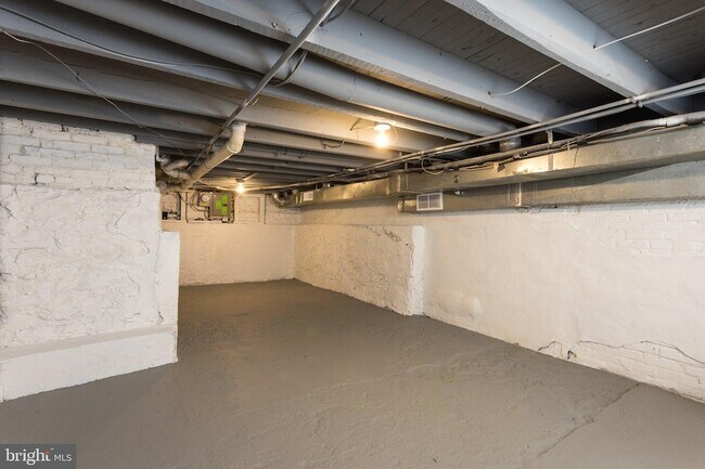 Building Photo - 430 Fawcett St