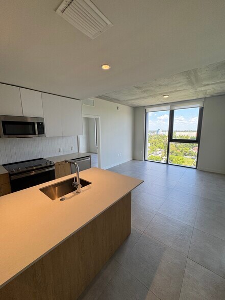 Building Photo - 70 NW 28th St