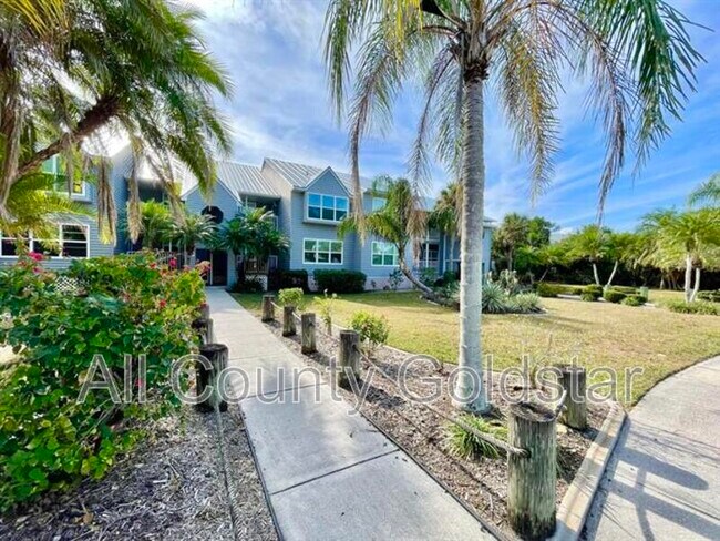 Primary Photo - 4410 Warren Ave