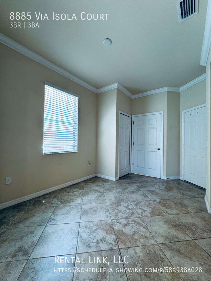 Building Photo - 8885 Via Isola Court
