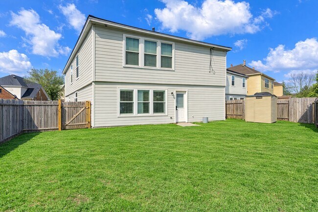 Building Photo - 18434 Ranch View Trail