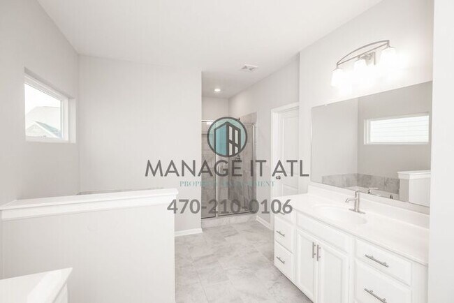 Building Photo - 4 Bedroom House in Hoschton over 3,700 sqft!