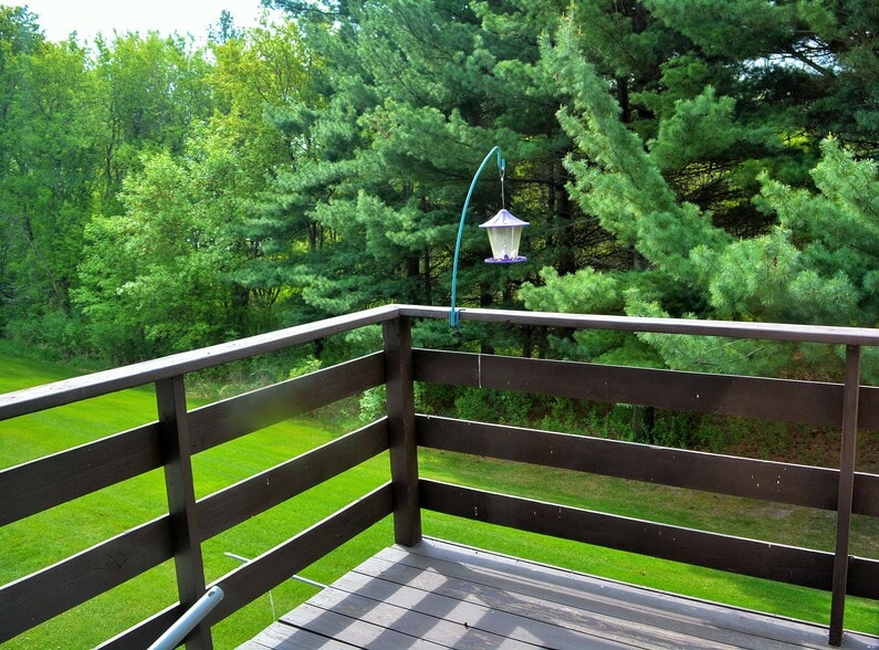 Upstairs deck - 2002 Mesabi Ave